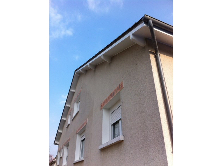 Dessous de toit en PVC